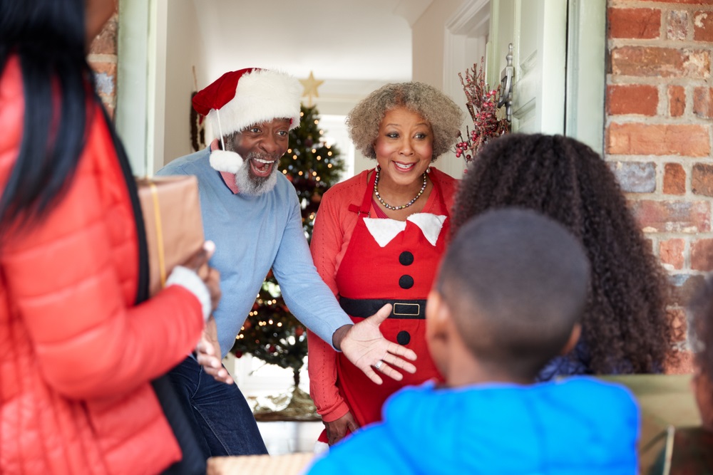 Stepping in or Overstepping? Identifying When Help Is Needed During Holiday Visits